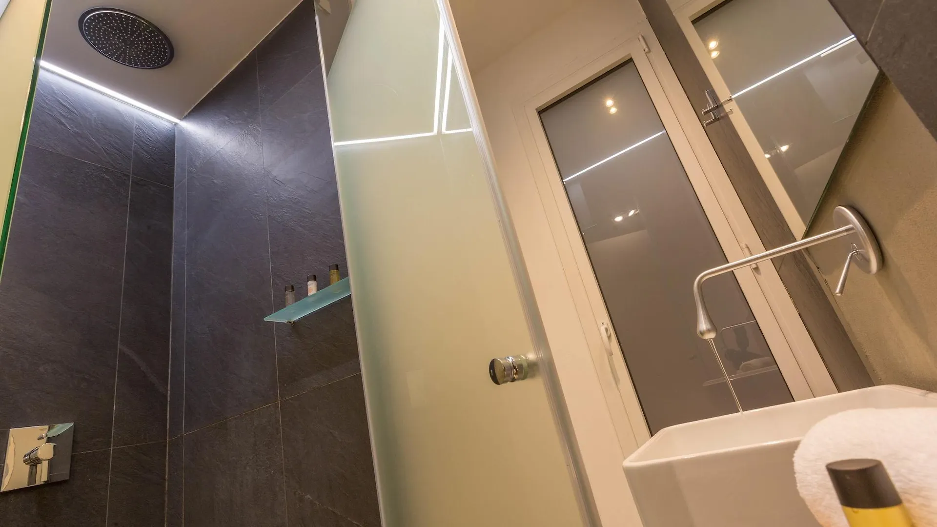 Cosmopolitan Boutique Rambla Hotel Barcelona