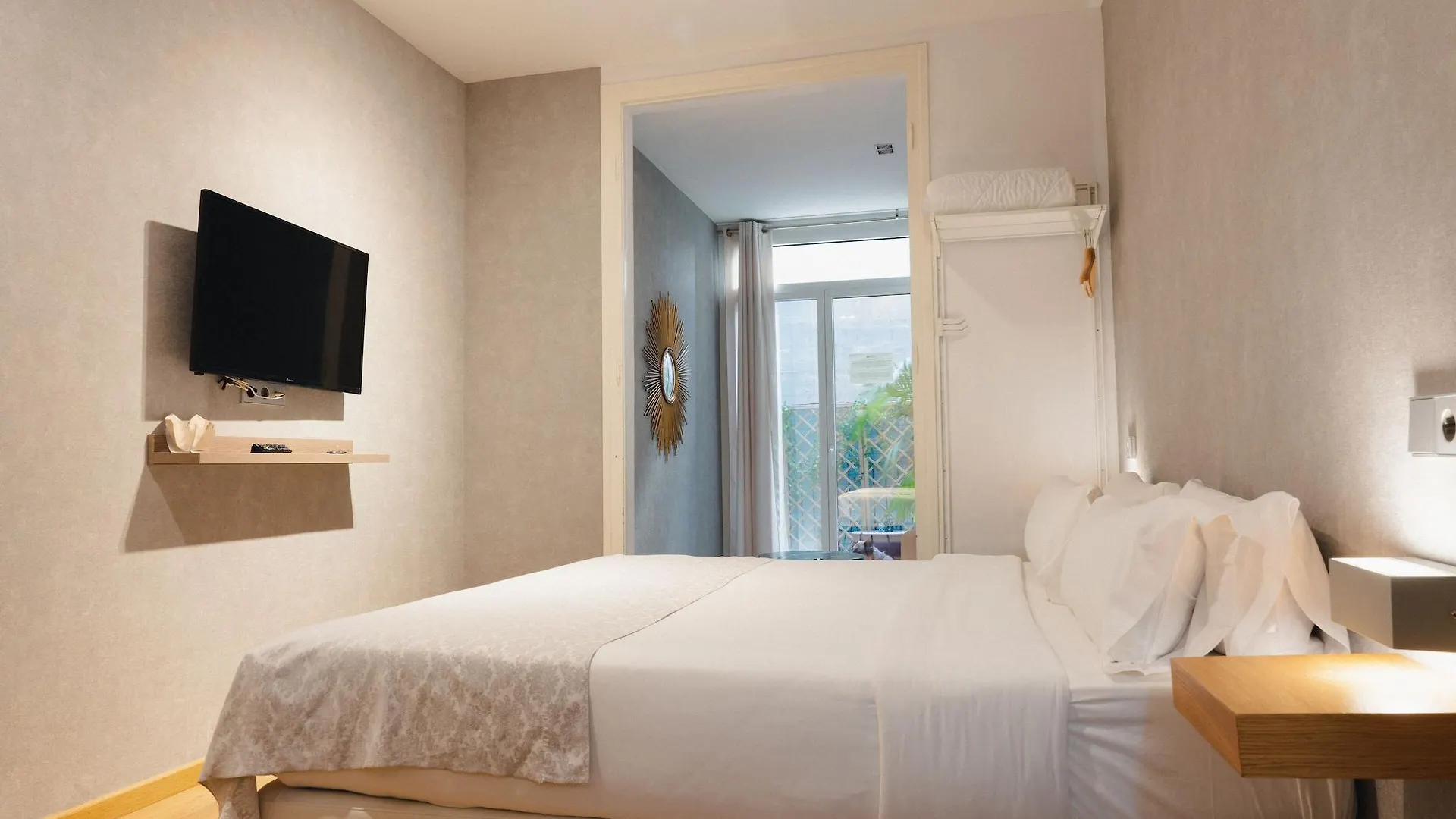 Cosmopolitan Boutique Rambla Hotel Barcelona Guest house