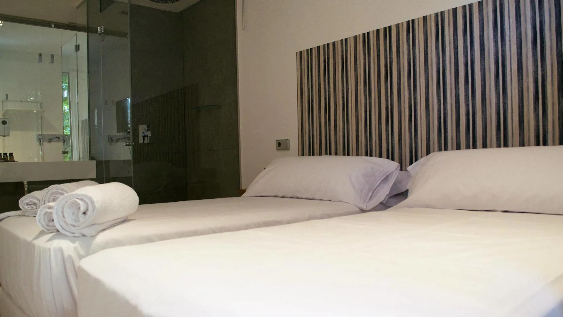 Cosmopolitan Boutique Rambla Hotel Barcelona 2*,